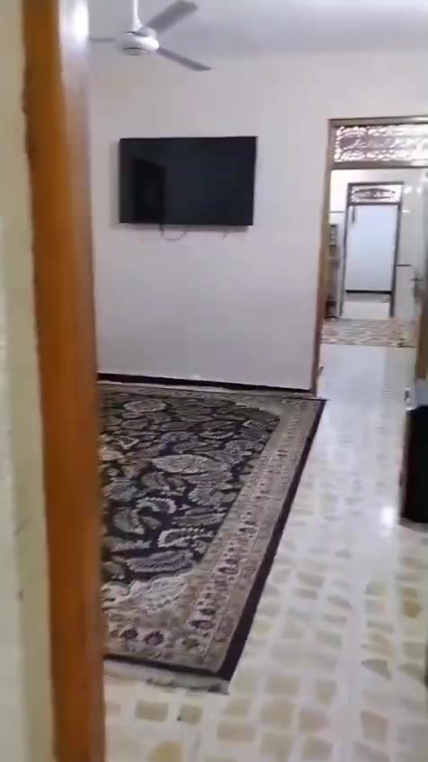 السلام عليكم
دار للبيع في حي الجميلة الثانية مقابيل ركن الابيض 
مساحة الدار 82 متر 
مسلح نظيف جدا 

السعر 205 مليون وبي مجال 
للاستفسار اكثر يرجى الاتصال على رقم صاحب الدار ***********
