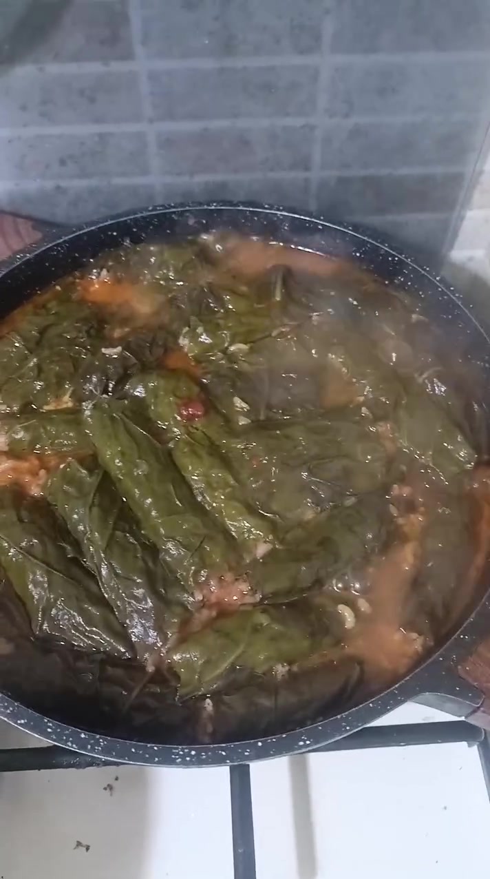 خطار اجه على غفله ،،،محتاره شنو تطبخين فيروزه عندها الحل اطلبي ولاتحتارين 😀عندي اكل بيت للطلب تواصلو معي***********

نص مكتوب في الصور:
- Shot on realme 8
- ١٤:٢٠ ١٤ ٠٩ ٢٠٢٦
