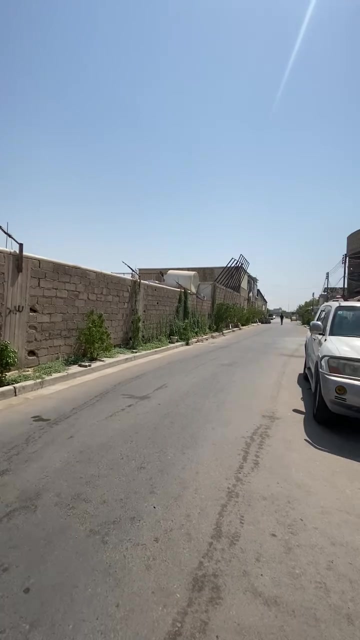 دار للبيع مساحه١٠٠م مربعه مكان چكوك خلف بانزيخان بلدي فرع ثاني مكون من غرفتين وغرفه ونص فوك وصحيات رقم***********واتساب
