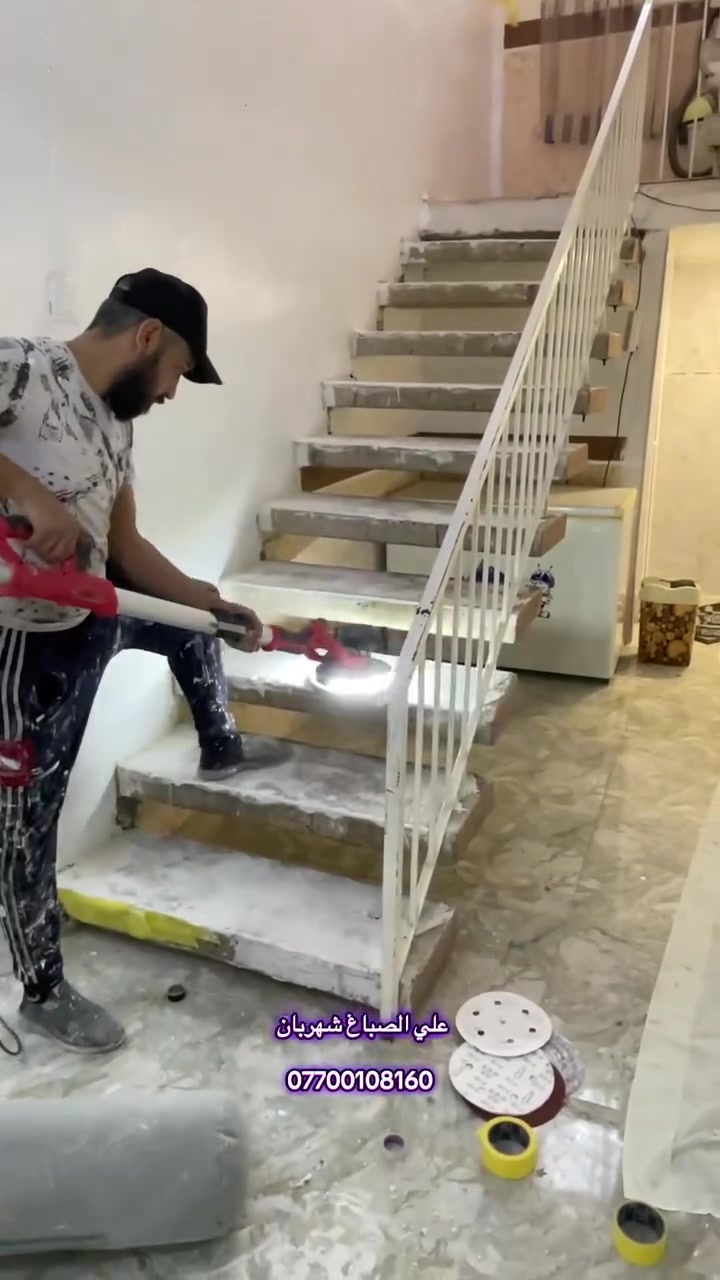 صباغ متجول 🛻
داخل المقدادية 
صباغ بوب شبابيك خشب جدران 
هاتف : ***********📞
