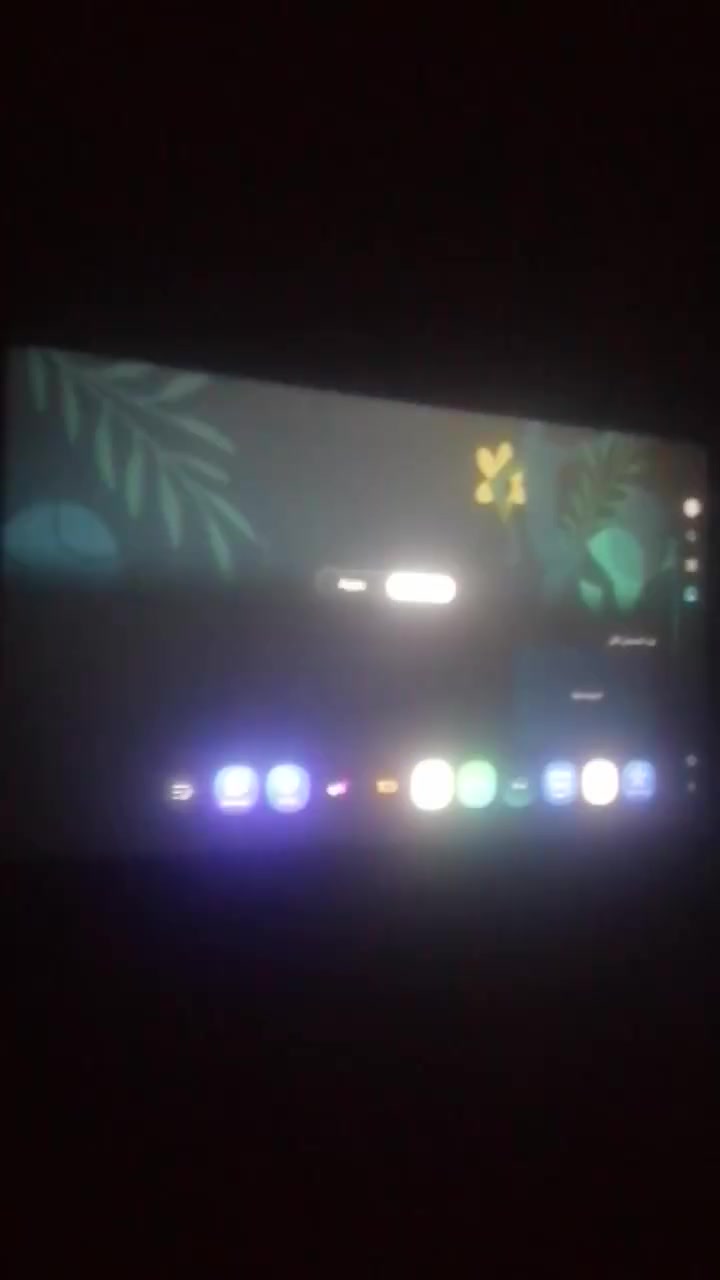 🔥🔥 للبيع شاشة Samsung Crystal UHD قياس 55 إنج 🔥🔥

📺 إذا تدور على شاشة حجم كبير، شكل أنيق وصورة واضحة للبيت، هاي فرصة حلوة 👌

✨ شاشة سامسونج Crystal UHD – قياس 55 إنج
✨ حجم 55 إنج مناسب جداً للصالة وغرف المعيشة
✨ دقة 4K UHD وصورة واضحة وتفاصيل جميلة
✨ ألوان حلوة ووضوح ممتاز للمشاهدة
✨ تصميم أنيق يضيف شكل مرتب للبيت
✨ مناسبة للأفلام والمسلسلات واليوتيوب والمشاهدة اليومية
✨ شاشة كبيرة ومريحة للمشاهدة من مسافة مناسبة

💰 السعر: 350 ألف دينار فقط

السعر مناسب مقابل الحجم والماركة، والبيع للجادين فقط 🌹
اللي مهتم بالشاشة ويريد يستفسر يتواصل مباشرة.

📍 الموقع:
النجف الأشرف
حي نداء
مجمع الكرار
بلوك 16
دار 12

📱 ***********
📲 واتساب وماسنجر فقط

🔥 Samsung 55 Crystal UHD — حجم كبير، شكل أنيق، وسعر 350 ألف 🔥

اللي يريدها يتواصل، وبالتوفيق للجميع 🌹
