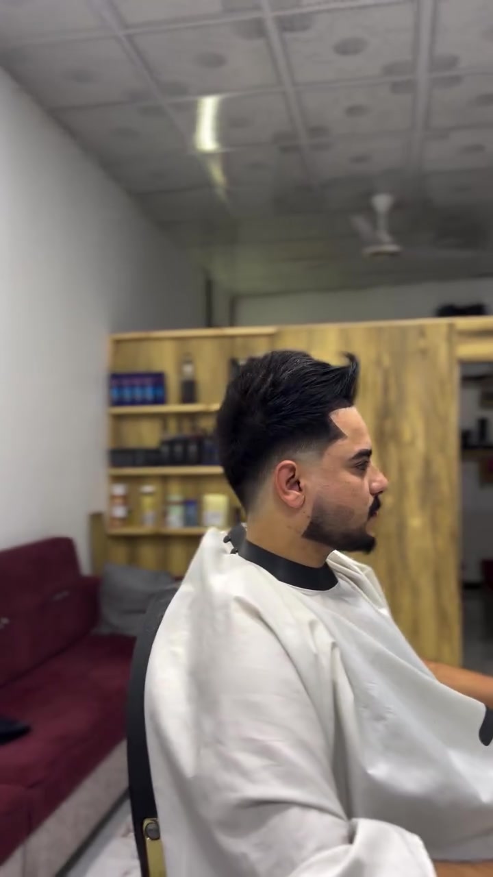 💈🤏🏻يوجد دورات حلاقه 150الف فقط 
الموقع  الرمادي شارع أربعين الصوفيه قرب جامع النور باداره  الكوافير نور القلعه اي استفسار ع هذا رقم ***********

