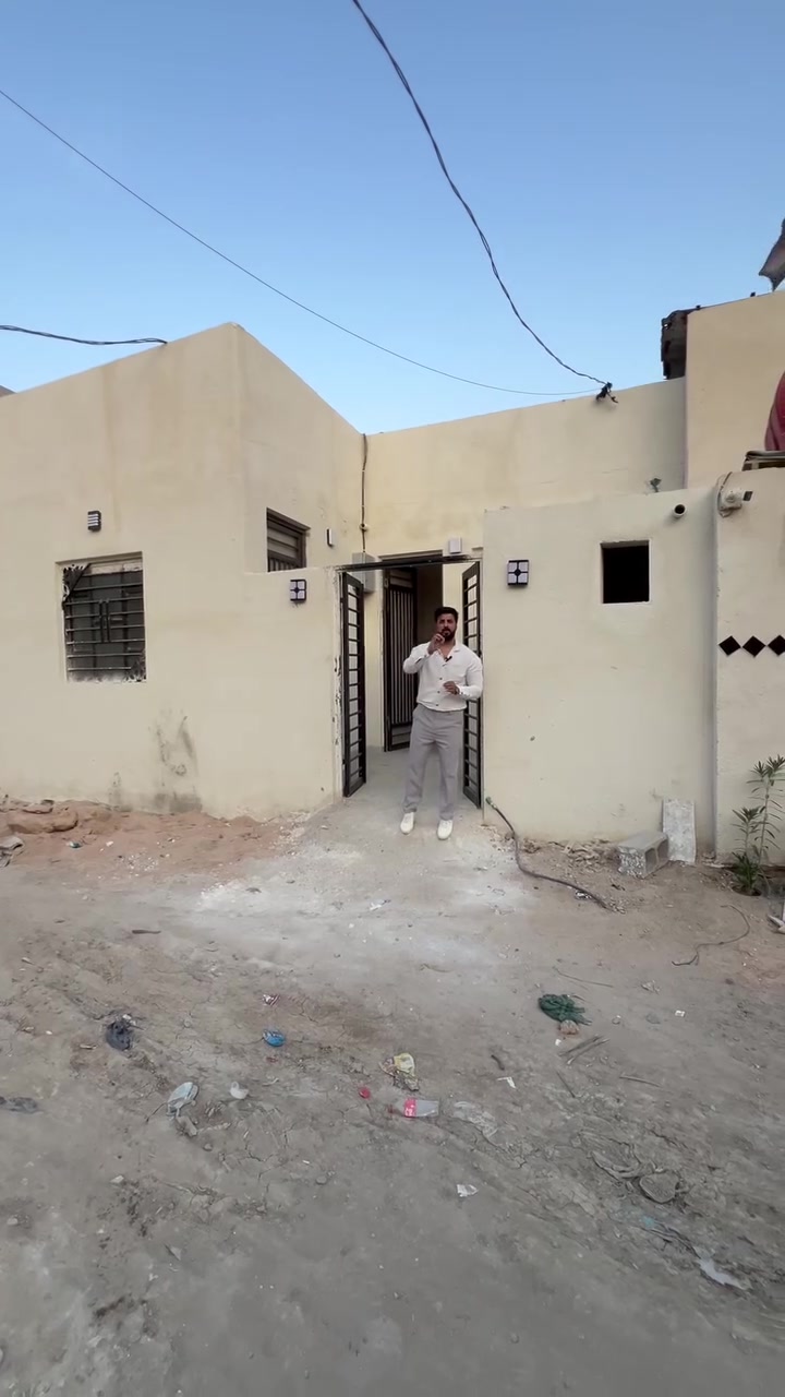 بيت زراعي للبيع اقرار محكمة 📝

📍حي الاعلام الزراعي قرب شارع السراميك 

المساحة /١٢٠ متر 

البناء عكاده بناء حديث ✨

البيت يتكون من:

غرف عدد(٢)
صاله 
استقبال 
مطبخ 
صحيات داخليه وخارجيه 

السعر (٣٨) مليون وبي مجال بسيط 

للاستفسار خاص او واتساب 

***********
***********
