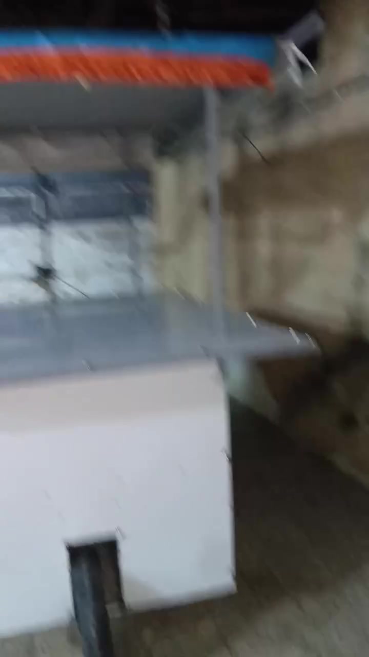 عربانه جديده ما مستخدمه مال حمص وموطه ترهم وباجله وحلويات وجبيرا ترهم مخضر هم للبيع  السعر 300 الف وبيها مجال التواصل ويا هذا الرقم *********** 
او هذا الرقم بي واتساب فقط *********** مكاني تلكيف قرب التسفيرات
