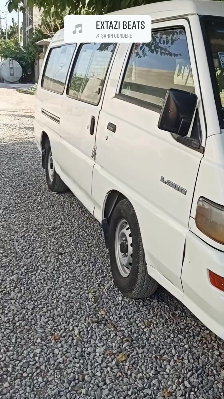 مستەر بۆشی ٢٠٠٤ ئاڕم پلاستیک مەکینە بەخ، ماڵی کاسپییە مەکینە بەخە بەنزین زۆر کەم ئەخوات
هی ماڵی خۆمە ، لە حاجیاوا 
***********
