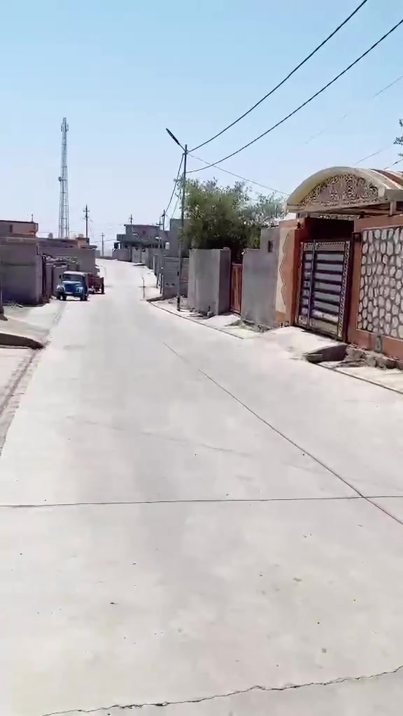 يحتوي على استقبال ٥:٣ونص مع مطبخ وصالة مجمع درج وصحيات حمام داخلي اضافه الى منور وغرفة نوم ٥:٤ السطح بي مكان غرفة ثانيه مساحة البيت ١٣٠ متر  متوفر كامل الخدمات مي اساله مع بير شارع صب المكان حي
الوحده قرب شبكة كورك شارع البث السعر ٣٩ وبي مجال
***********
يحتوي على استقبال ٥:٣ونص مع مطبخ وصالة مجمع درج وصحيات حمام داخلي اضافه الى منور وغرفة نوم ٥:٤ السطح بي مكان غرفة ثانيه مساحة البيت ١٣٠ متر  متوفر كامل الخدمات مي اساله مع بير شارع صب المكان حي
