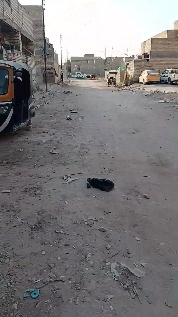 سلام عليكم بيت للبيع في منطقه ضباط ثانية زراعي مال بلديات المساحه 100 مربع موقع كلش حلو بناء درجه اولى جديد معنى الكلمه محد ساكن بل بدايه سعره مناسب سعره 72بي مجال اي استفسار عن الرقم ***********
