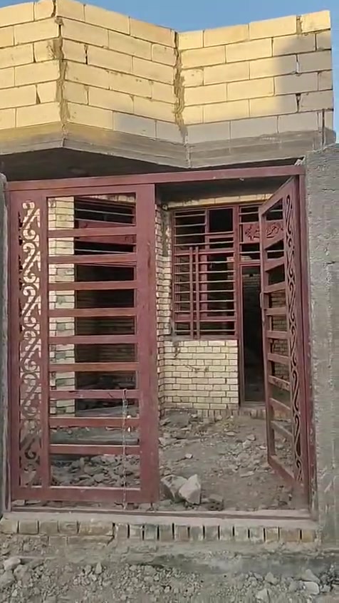يالله مشتمل هيكل للبيع طابو زراعي سند25المساحه 120م يتكون غرفه فوك وغرفه جوه وصاله واستقبال ومطبخ وصحيات الموقع طويريج حي المستقبل استفسار ***********
