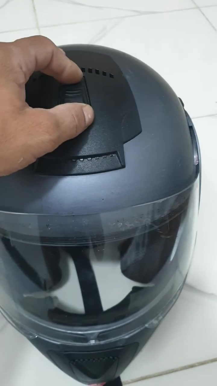 خوذة اصلية • سعر مناسب • بغداد