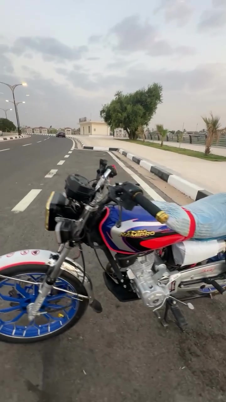♦️السلام عليكم 
♦️دراجه للبيع 
♦️ نامي برو  مكينه 200 موديل 24
♦️شرط الفحص
دراجه شلعه ومعدل فول
رقم تلفون ***********
والسعر ع خاص
