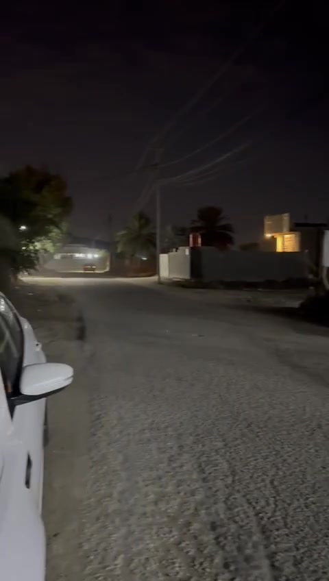 بيت جديد ودرجه اولى وسعر جدا مناسب بمعنى الكلمه 
السعر ٦٥ مليون وبي مجال قابل للتفاوض 
دار للبيع المساحه ٢٥٠ متر  واقع حال يعني تحويل بالسند ١٠٠ متر فقط 
طابو زراعي سند ٢٥
يحتوي الدار على غرفتين نوم واستقبال ومطبخ وهول وصحيات
بناء حديث 
العنوان حله ورديه داخل قرب مدرسة مالك الاشتر ومرقد سيد موسى التبليط للباب ويبعد عن موقف الكيات ٥٠ متر  
للإستفسار مراسلة الصفحه او وتساب او الاتصال على الأرقام التاليه 
***********

***********
