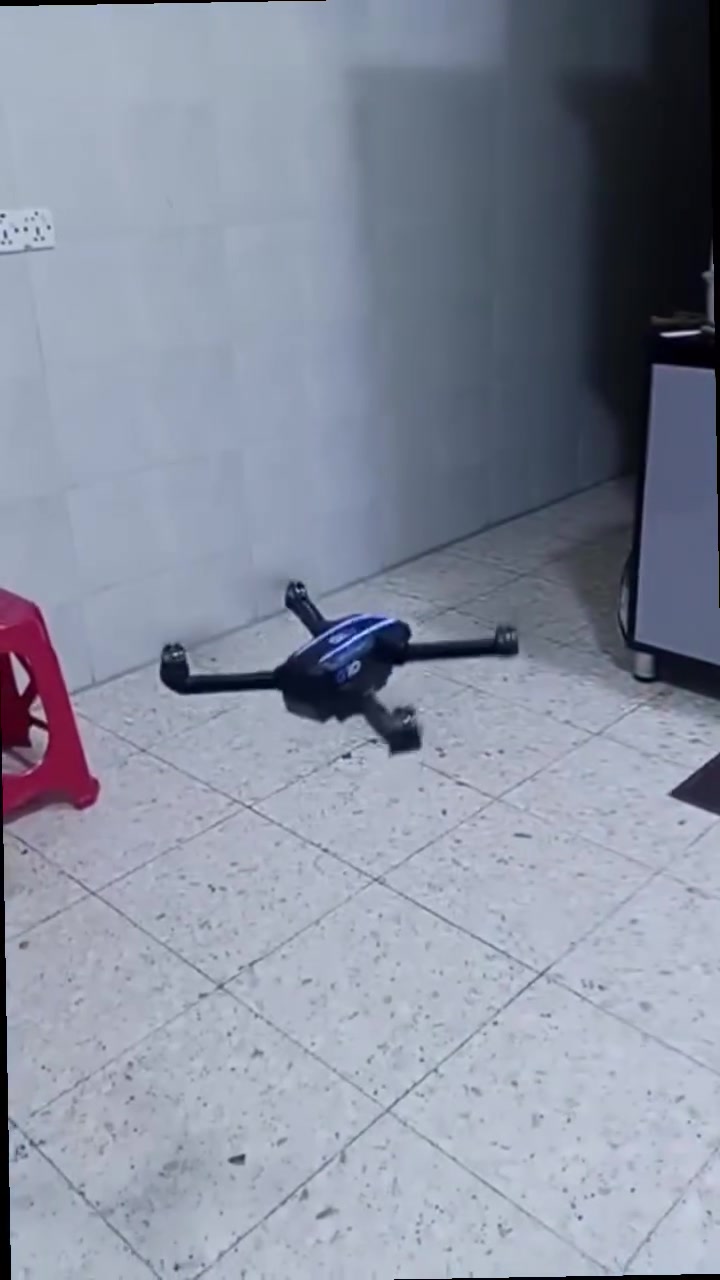 📢 للبيع درون G10 مع شاشة مدمجة بالريموت – بحالة جيدة جداً

🔹 درون G10 قابل للطي وسهل الحمل والتنقل.
🔹 ريموت كنترول بشاشة مدمجة، ما يحتاج ربط مباشر بالتلفون أثناء الطيران.
🔹 مناسب للتصوير الجوي، الرحلات، والتجارب الترفيهية.
🔹 مدى طيران جيد وثبات مناسب للاستخدام اليومي.
🔹 يأتي مع الحقيبة الخاصة به، الريموت، والدليل الأصلي كما موضح بالصور.
🔹 سهل الاستخدام للمبتدئين ومحبي الدرونات.
🔹 الحالة: مستعمل ونظيف ويعمل بصورة جيدة.

💰 السعر: 150 ألف دينار عراقي

📍 الموقع: بغداد

📞 للاستفسار والاتصال: ***********
