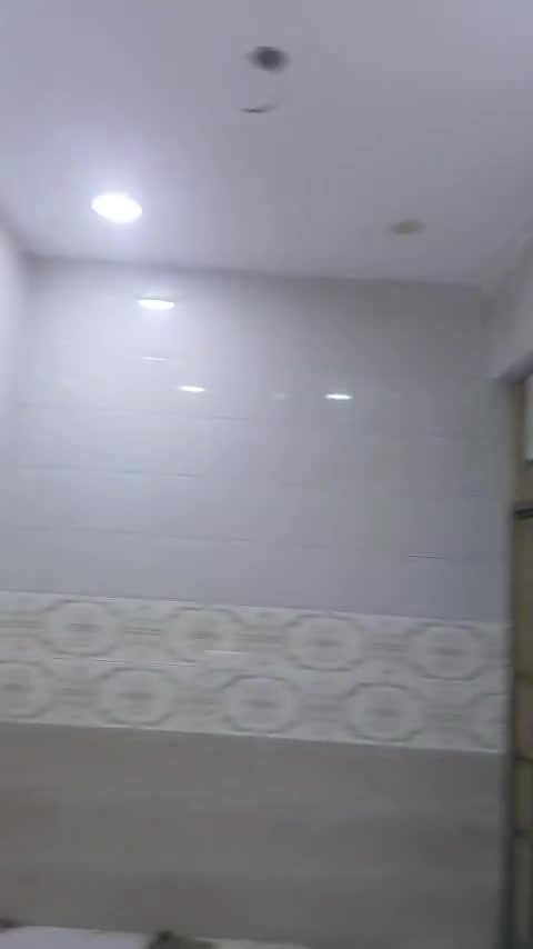 بيت بالاربع شوارع طابقين مساحه ١٠٠ متر يجاره ٦٠٠ الف قفل
رقم ***********
