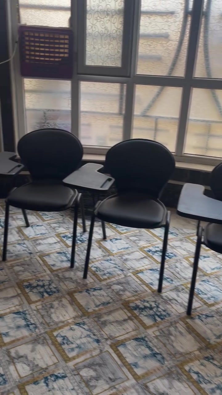 � كراسي جامعية للبيع – مناسبة للمعاهد والمدارس الأهلية

متوفر 30 كرسي جامعي بحالة جيدة، مناسبة جدًا لـ معاهد التدريس الأهلية والمدارس وقاعات الدورات.

💰 السعر: 35 ألف للكرسي
🔹 يوجد مجال بالسعر للجادين
📍 العنوان: طويريج – حي الجمعية
📞 للاتصال والاستفسار: ***********
👤 أبو جعفر

🔸 العدد: 30 كرسي
البيع للجادين فقط
