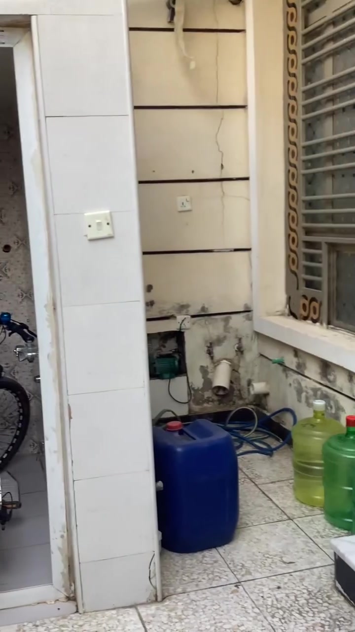 السلام عليكم  بيت للبيع ٧٥ متر طابو صرف الدوره الصحه  الشارع مقابيل   جامع  الامام الحسن  ثالث  طوابق بي ٣ غرف نوم  و٣ حمام بناء سنه  ٢٠٢٢ الاتصال بل رقم***********
