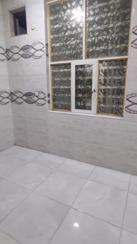 السفينه شارع السفير • غرفتين كبار • درجها وحدها