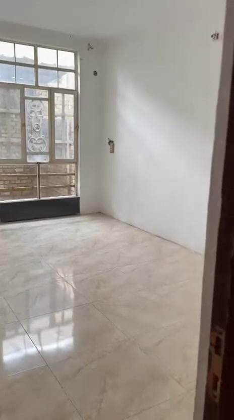 دار للايجار • غرفتين • كراج