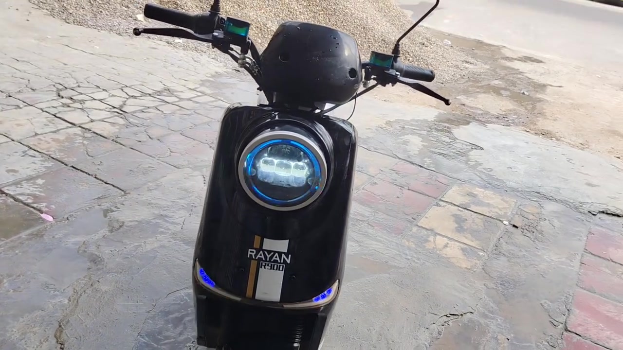 ار 900 دراجه شحن خمسه بطاريات للبيع بحي العامل بسبعه نسيان سعر 550 بيها مجال ***********بيه وتساب

