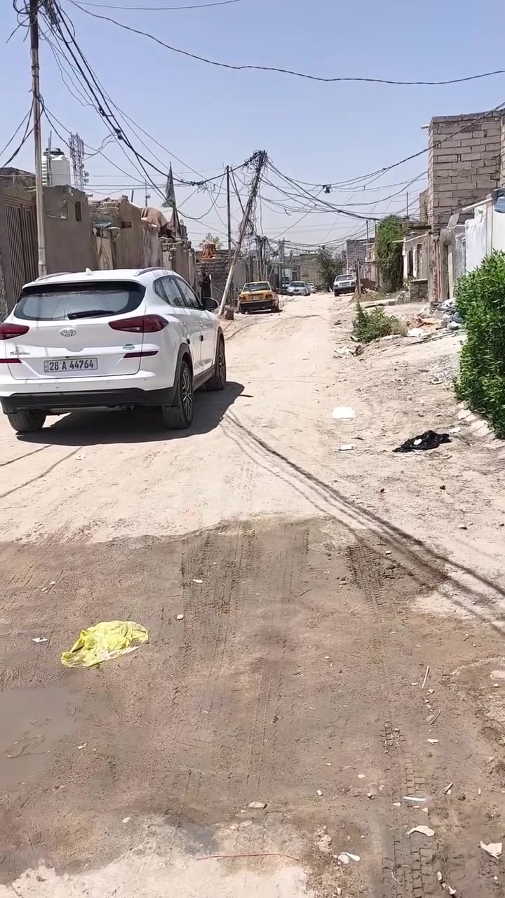 بيع مستعجل 
عرصه للبيع مساحه 200 متر طابو زراعي  
تنباع نقد واقصاط وذا تريد 100 همين تنباع نقد واقصاط 
ال 200 نقد 10 مليون وبيه مجال بالقصاط 10مليون  قفل مقدمه 5مليون وشهر 350 وذا تريد 100 مقدمه 2.500 مقدمه مليونين ونص وشهر 250 الف 
الموقع الكوفه البراكيه شارع المطار القديم خلف اسواق الامير 
شارع الامام الحجه بالفرع 
للتواصل الاتصال على الرقم *********** أو مراسلة الصفحه مكتب الياسري للعقار والمقاولات
