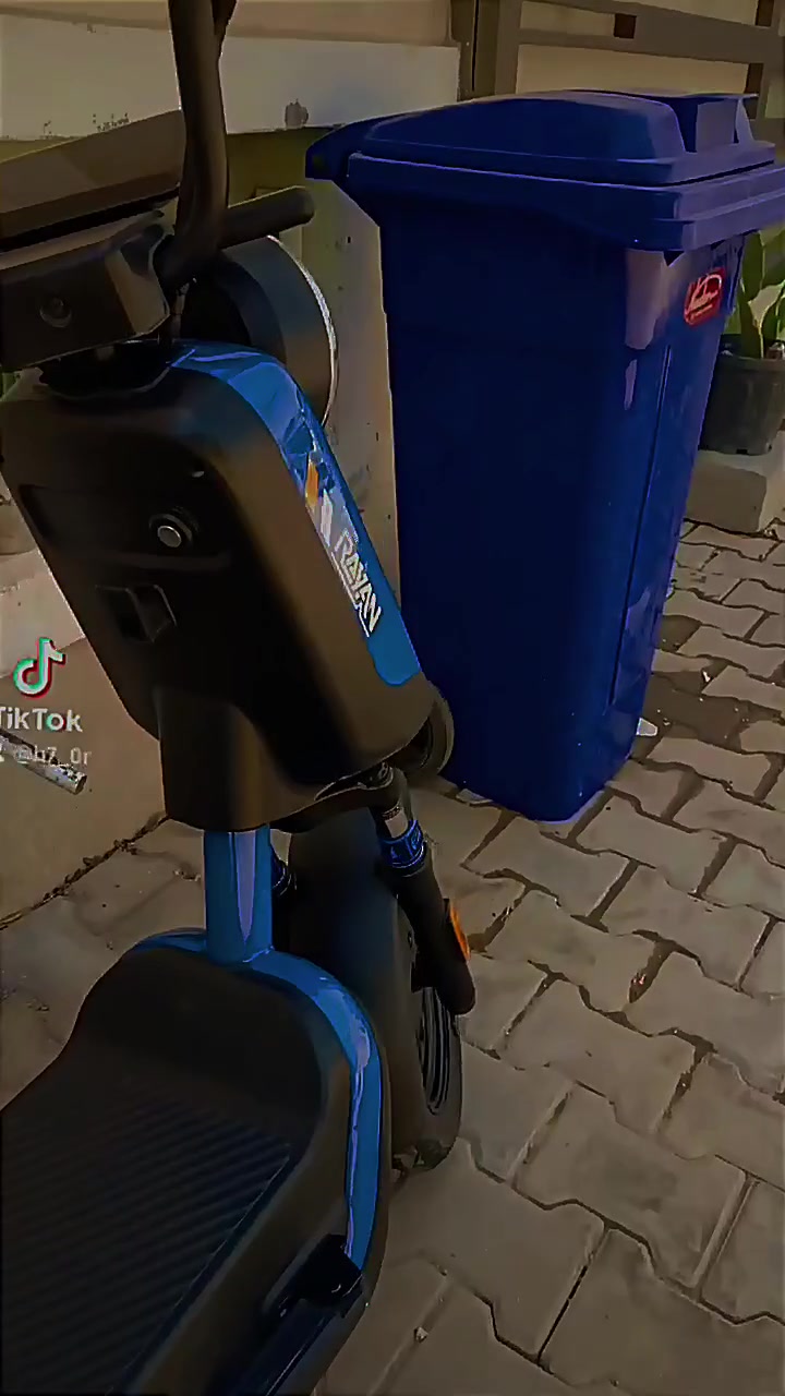 دراجة ريان حجم 14 للبيع قبل شهر من مشتريهة 🔻 .
التفاصيل :
لون ازرق 💙 .
بطاريات ريان 12V 48A ❤️ .
الدراجه مداخله اي تصليح 💞 .
الدراجة اي حادث مابيهة ☘️ .
يجي معَ الدراجة سويچين فقط 🏁 .
سعر الدراجة 325 الف وبيهة مجال للـ 300 الف 🎉 .
-
مكاني بغداد الاعظمية 📍 .
للتواصل على هذا الرقم :
***********
