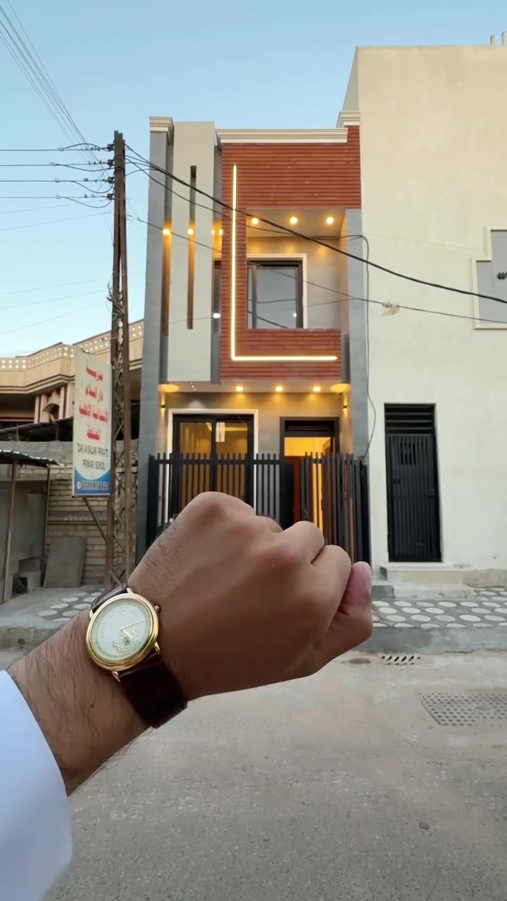 عقارات للبيع ✔️
📍موقع العقار بغداد منطقة حي الجهاد مربع الرفاق ✅

مساحة العقار 50 متر
واجهة العقار 4 متر

العقار #طابو_ملك_صرف 📃
سنة البناء 2026 ✅

يحتوي العقار على…
صالة
مطبخ
عدد الغرف 3
عدد الصحيات 2
عدد المناور 1

الاتصال *********** 📞

#العقاري_ابوعراق #عقار #عقاراتي #عقارات #عقار_للبيع
