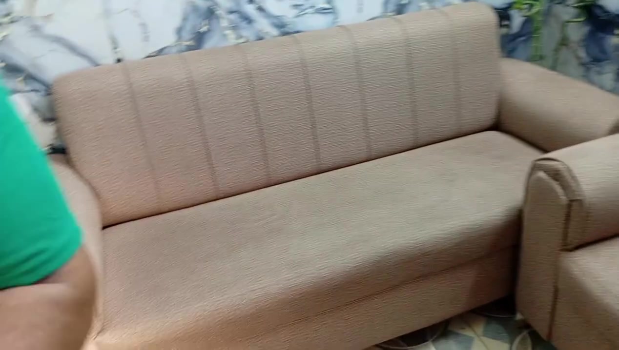 السلام عليكم غراض للبيع كلش نضيفات كلشي بسعره اسعار مناسبه اتصل واني خادم عنواني شهداء البياع 
هاتف ***********
