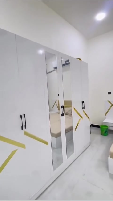 للبيع • غرفة نوم