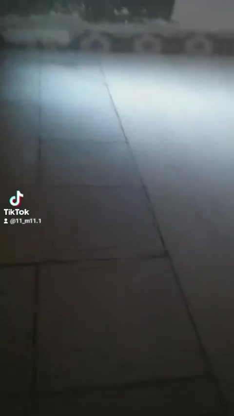يوجد بيوت ثنين للإيجار ٤٠٠وبيهن مجال المعالف قرب قاعة بغداد لمناسبات  اتصلو على الرقم ***********
