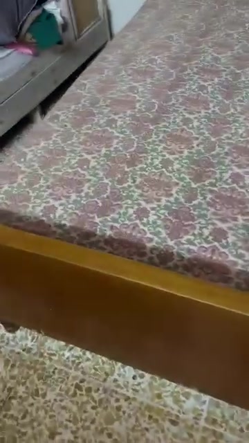 غرفة مستعملة للبيع التواصل على رقم ***********
