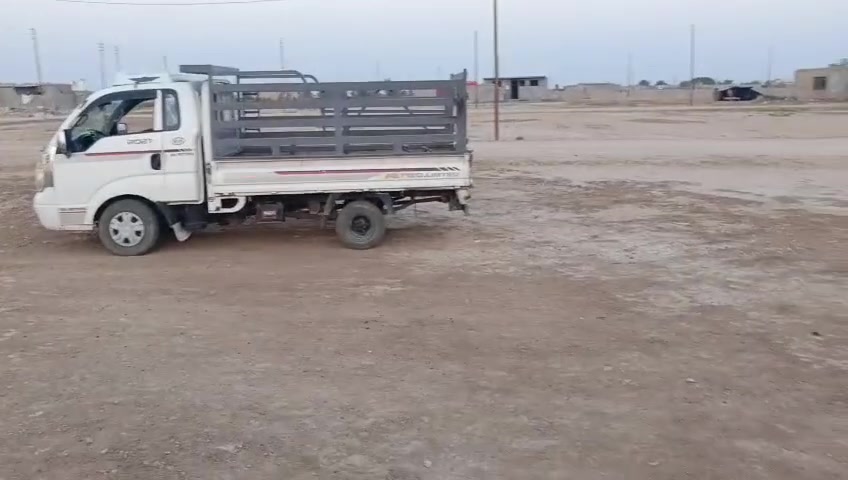 قطعه زراعي للبيع 200 متر منطقة الخميسات قريبه على الشارع العام هذا رقم صاحب القطعه ***********

