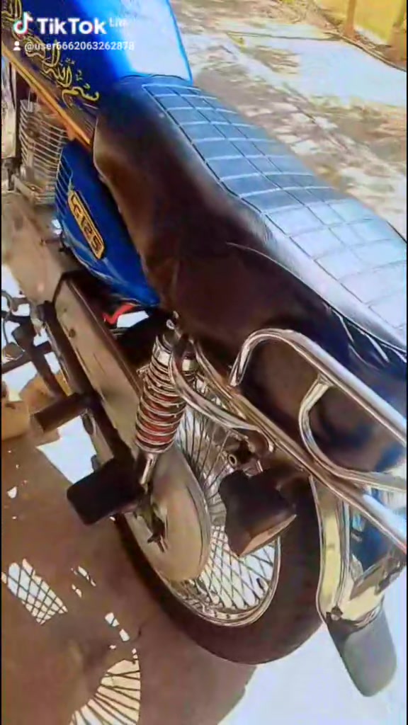شباب سلام عليك شباب عندي درجة تايكر ما بيها اي نقص الدراجه امفوله المحرك شلع ومعدل فول ما النضافه شوف عينك عليكم العباس المو شراي لا يدك اوراق اصولي اضوايه عالي ناصي دبل شاير ما بيها اي نقص ول شراي حياكم الله،*********** السعر 625 اوبيه مجال الطيبين حياكم الله
