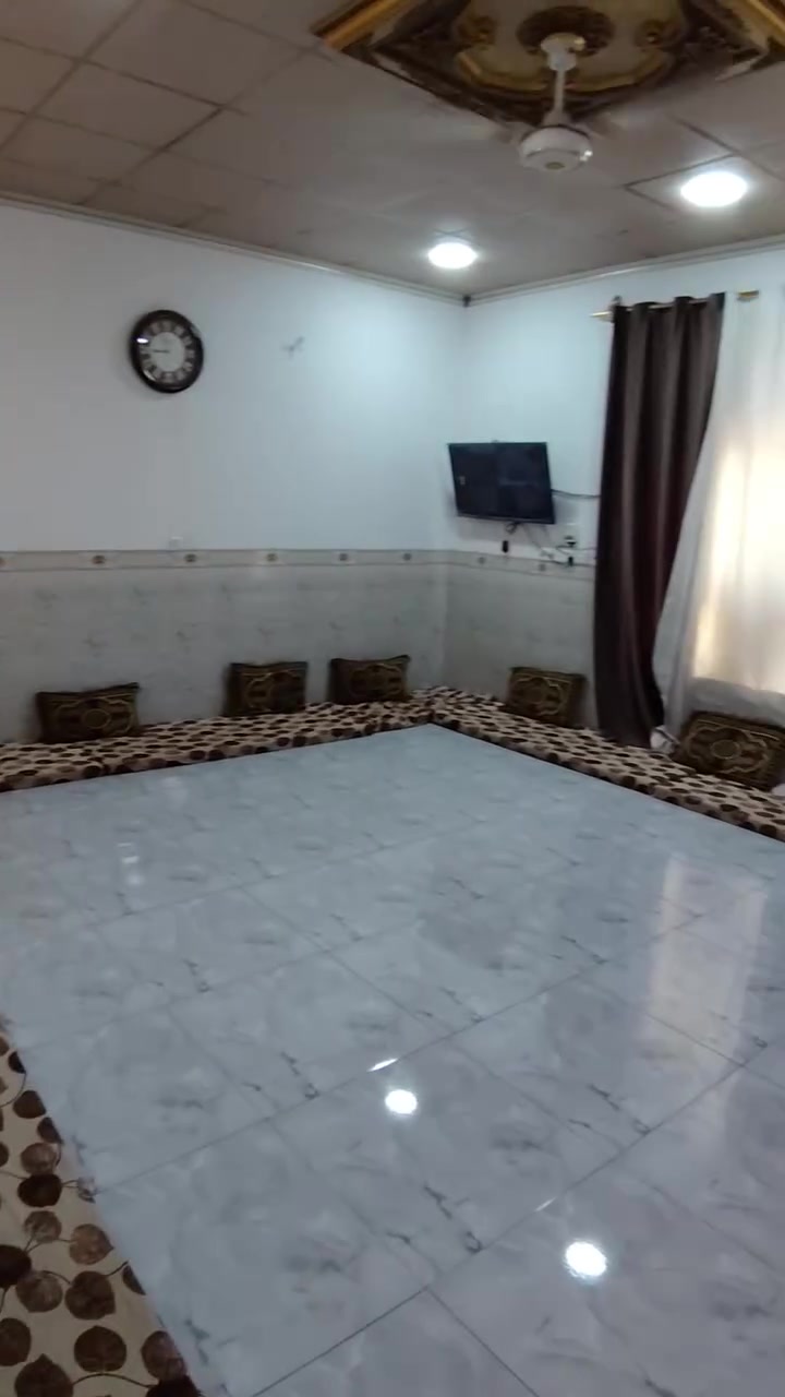 سلام عليكم  رحمة لهلكم اقرو المنشور زين يلة تتصل( دار للبيع  طابو المساحة 150 البيت مسحوب علية سكان مطلوب ٣٠ القصط الشهري 180 الف انتة وكاعد بلبيت تسدد عل تلفون البيت ركن على شارع سايدين كامل مجاري خفيف ثقيل باقي بس تبليط
البيت بناء حديث كامل من كلشي  وشقل درجة أولا
موقع الدار كاطون الرحمة قرب جامع مالك الملك
يبعد عن شارع الرئيسي ٣دقايق  سعر البيت (110) من
ضمن السكان  ***********  وربي يوفق. الجميع
