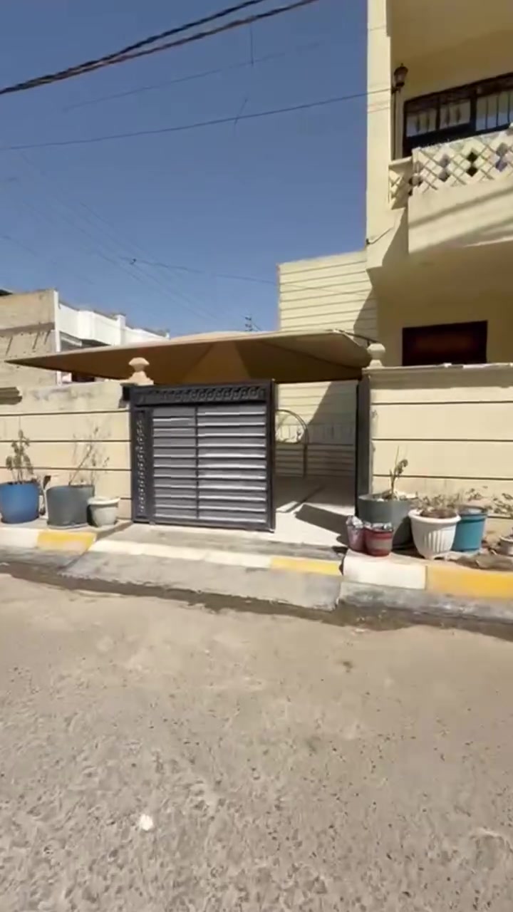 هاذ بيت مساحته ٢٠٠م بيه ٤نوم وصاله وكراج وحديقه بشارع الواحه احلئ شارع بلزراعي مال كليه تقنيه إيجاره مليون ونص
منطقت الدورة 
للاستفسار واتساب ***********
