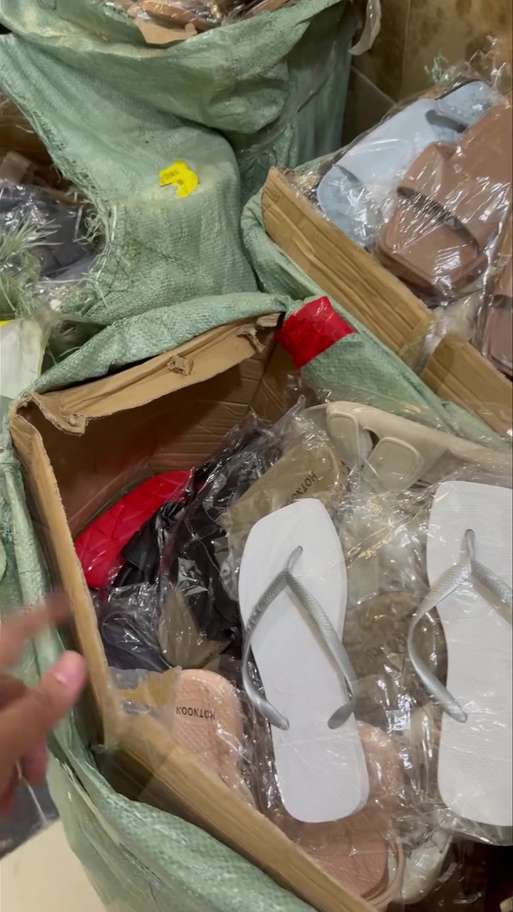 جملة • صنادل نسائية • ٦٠ زوج