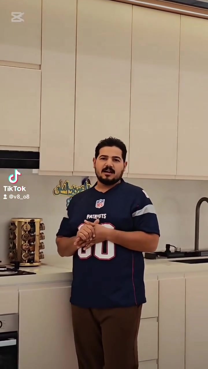 من انتاج معمل  حيدر الرماحي في  (عفك)
يقدم لكم:  افضل واجود انواع الكاونترات التركيه
بموات عاليه الجوده 
وبتصاميم  المودرن والكلاسك والملكي 
 وبمقاطع تركيه المنشأ وبخشب نضام البالون  
عازل 1.للرطوبه  2.والاوساخ3. والحراره 4. والبكتريه 5.ومقاوم للماء  وبضمان 5سنوات 
 وبتفاصيل حسب  طلب الزبون. من ناحيه التصميم والالوان     
زورو موقعنا🏭🏬 الديوانيه عفك شارع المحيط قرب فلكت حميده 
📞*********** حيدر الرماحي

نص مكتوب في الصور:
- HONOR Magic7 Pro