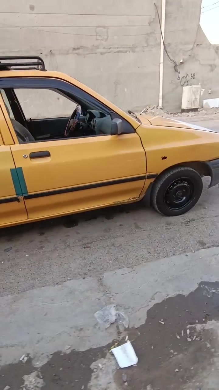 سايبه 17 راعيهه يريد تحويل
محرك خير من الله وكير جديد شواصي نضيفات 
كشرهه حلو مابيه ضربه تخم تاير جديد سياره خير من الله ملاحضه بس كهربائيات تعبانه فقط مصفره هيه وغرامات رقم بغداد السياره بلاديه داخله نضيف السعر 30 وبيهه مجال للتواصل خاص او اتصال *********** مكاني بغداد الفضيليه
