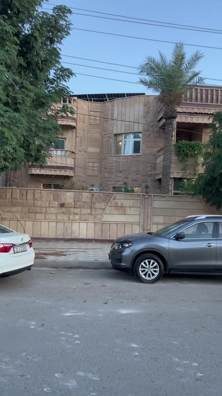 القادسية حي الضباط • ٤٠٠م • أكثر من ٣ غرف