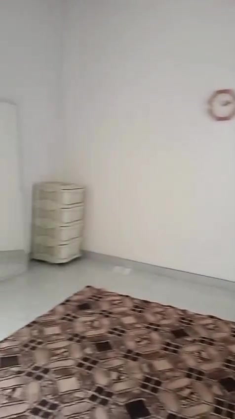 دار للبيع جديد. زراعي في الزبير المنسيه مساحه ٢٨٠متر يحتوي على غرفتين وصاله وديوان وكراج واسواق السعر ٧٥ للاستفسار 
***********
***********
