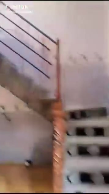 دار للبيع الدوره شارع نساأم مساحة ٧٠متر ٥×١٤يحتوي علا ستقبال حولي ٣قرف نوم ٢صحيات للستفسار(***********)(***********)
