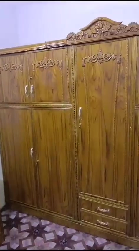 تصوير من بيت الزبون ب مليون شامل التوصيل
غرفة نجارة عراقية بشغل مرتب وتصميم يضيف فرق واضح لبيتك.
