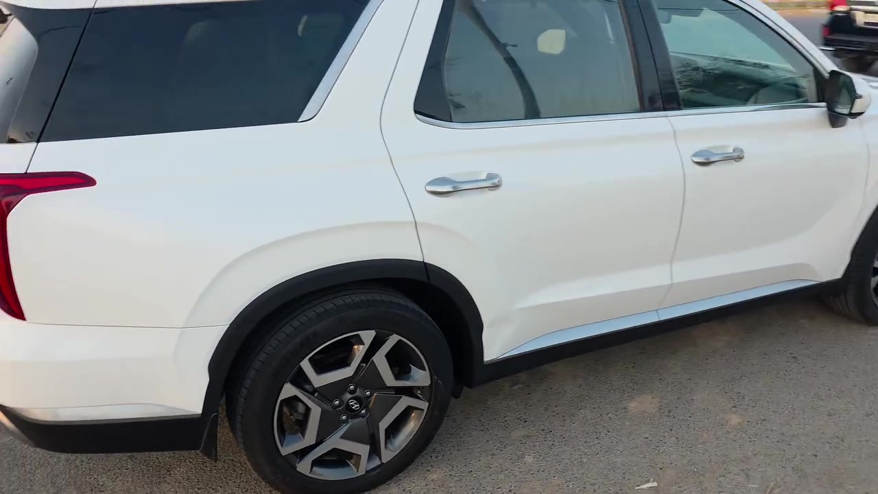 🔥 للبيع هونداي بليسايد موديل 2023 🔥
🚘 Hyundai Palisade 2023
🤍 اللون: أبيض
السعر النهائي 265
رقم انگليزي نجف
بيع فقط
🛡️ مكفولة
📍 متواجدة بين كركوك وسامراء
🔢 العداد: 50,000 كم
✨ سيارة نظيفة ومرتبة، استخدام ممتاز، وجاهزة للفحص من قبل المشتري.
✅ موديل 2023
✅ لون أبيض
✅ مكفولة
✅ عداد 50 ألف كم
✅ مواصفاته معروفة
تواصل ع رقم ***********
