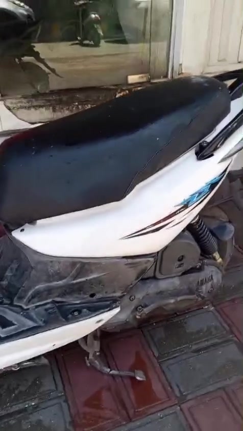السلام عليكم عندي دراجه ماكس مضلعه الدراجه نضيفه شوفت عينكم 700وبيه مجال ***********
