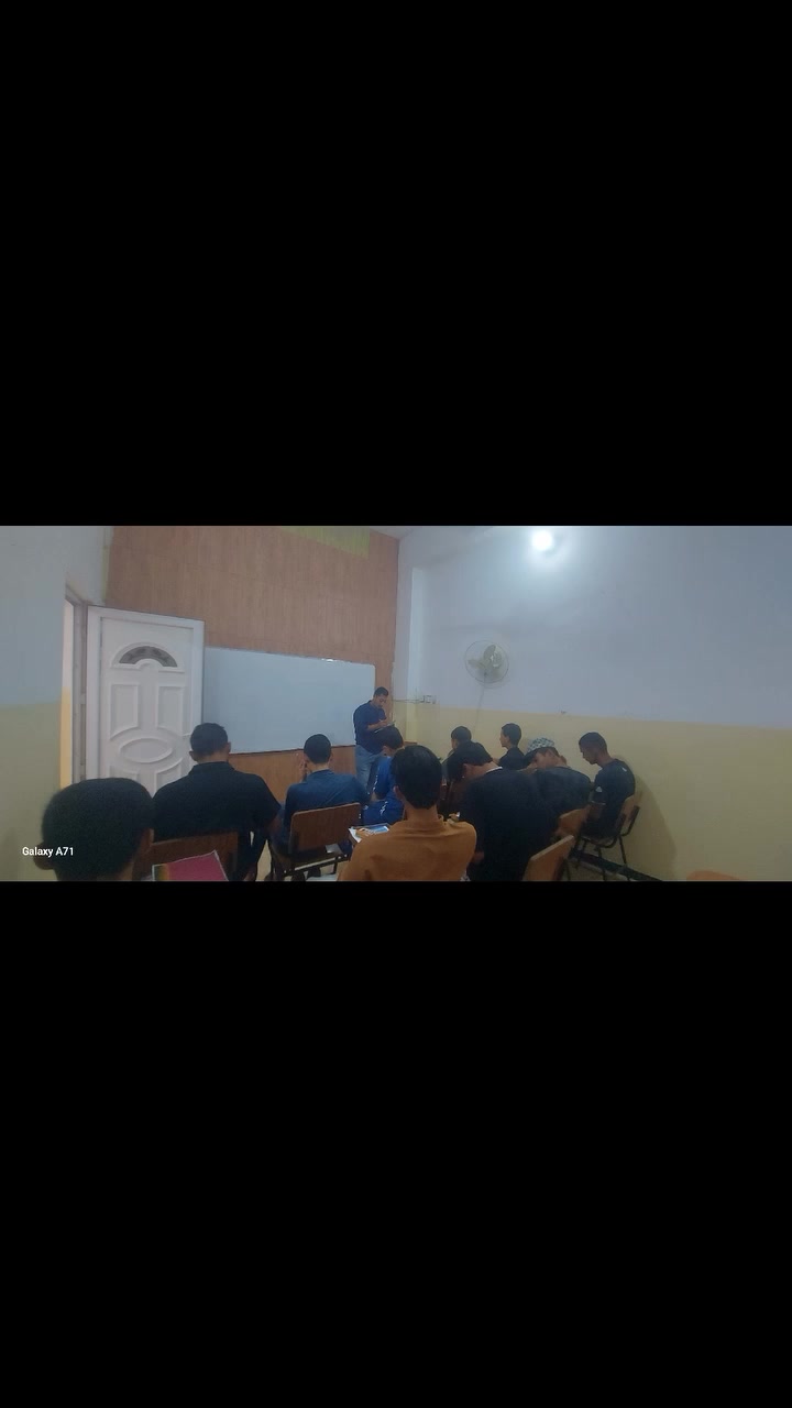 #مراجعة الدور الثاني مادة اللغه الانكليزيه الصف الثالث المتوسط 
 #  نموذج اختبار (أسئلة تدريبية) لامتحان الدور الثاني للصف  الثالث المتوسط 
مع الاستاذ  القدير :  عبد الله سعدون المساري 
المصادف اليوم / السبت   بتاريخ.  2026/8/1 
كل التوفيق لطلبتنا الاعزاء والموفقية والنجاح للجميع ان شاء الله ♥♥
🟠لذا نعلم طلبتنا الأعزاء بأن التسجيل مستمر. 
#النور _غايتنا 
🏘️موقع المعهد- عامريه الصمود شارع العام 
مجاور بلدية العامرية 
📍قرب الجسر مشاة 🚶 
☎️للاستفسار الاتصال على الرقم 
  ***********📞
***********📞 واتساب 
***********📞 واتساب 
#الادارة
