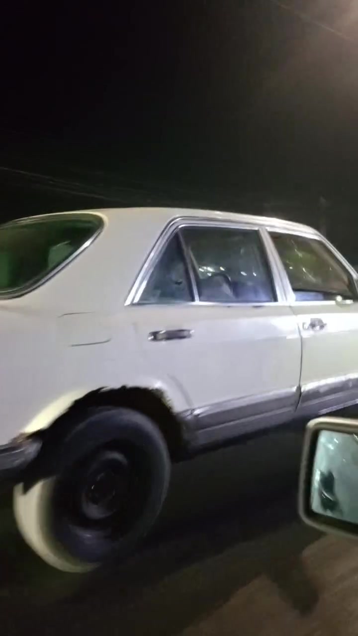 حائز ثالث موديل 83 رقم بغداد سياره حلوه وجاهزه محرك بطه 3000 السعر 17 ورقه شرط الوكاله من صاحبه عنوان البصره ***********
