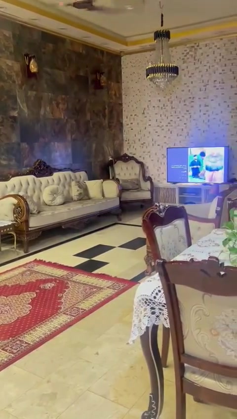 بيت للبيع مساحه 100متر طابقين بناء طابوق درجه اولى قريب على الشارع العام وقريب على خط الكوسترات موقعه جدا ممتاز طابو زراعي سند 25باسمي تحويل مباشر السعر 165وبي مجال ***********
