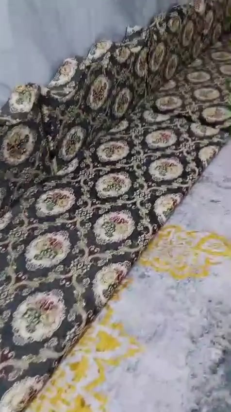 السلام عليكم ديوان 14متر كلش نضيف
اخو الجديد السعر 250وبيه مجال حك الجيه مكان ناصريه طريق السفينه
رقمي *********** والي عنده جرابي مال اطفال هم نزلوهن بتعليق
