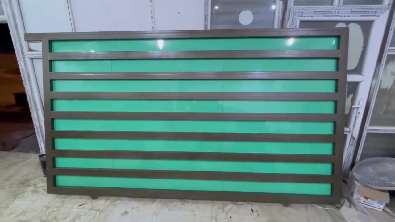 بوب سلايت جديد للبيع الحجم ٣ امتار و٢٠ سنتيم
السعر ٢٥٠ قفل 
جديد جديد جديد 
الاتصال على الرقم. ***********
