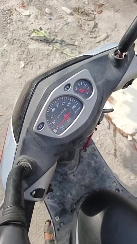 سكنس نثية • ١٤٠ • كهربايات