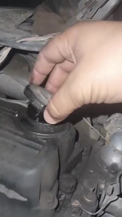 السلام عليكم
مكينه كيا بسته للبيع فقط مكينه بدون بم وداينمو ولمكينه شوف العين رايدها ب600 مكاني بابل 
***********

