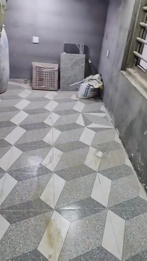 بيت للايجار المساحه 100 متر
صاله ودوانيه مطبخ وغرف ومنور وطارمه وحمامات خارجي وداخلي

العنوان ابو الجوزي يم مدرسة سيده هاجر  سعر الايجار 450 

***********
